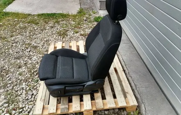 Opel Insignia B Front driver seat 