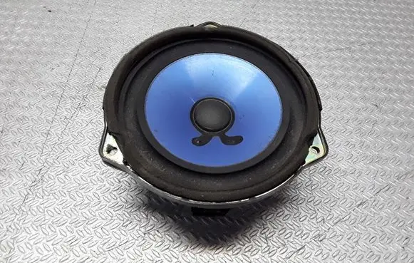 KIA Sorento Front door speaker