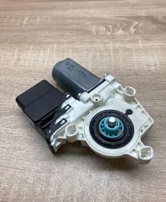 Volkswagen Golf V Rear door window regulator motor 1K0959704F 993425
