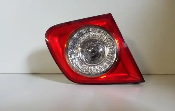 Volkswagen Jetta V Tailgate rear/tail lights 1K5945093