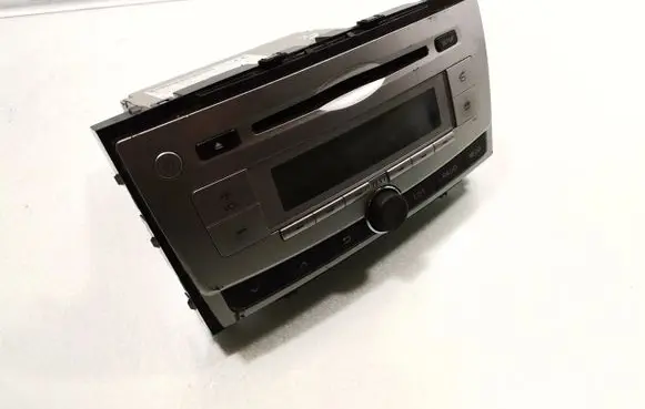 Toyota Avensis T270 Radio/CD/DVD/GPS head unit 86120-05220