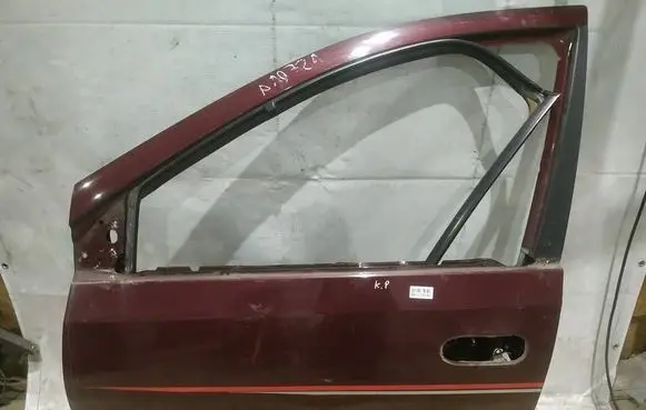 Nissan Almera Tino Front door RAUDONOS