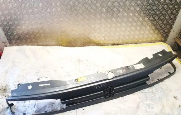 Peugeot 806 Front grill 1850877101