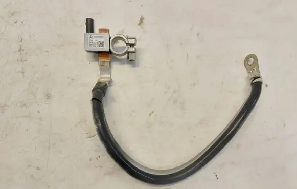 Mercedes-Benz Vito Viano W447 Positive cable (battery) A4478607000JLK01