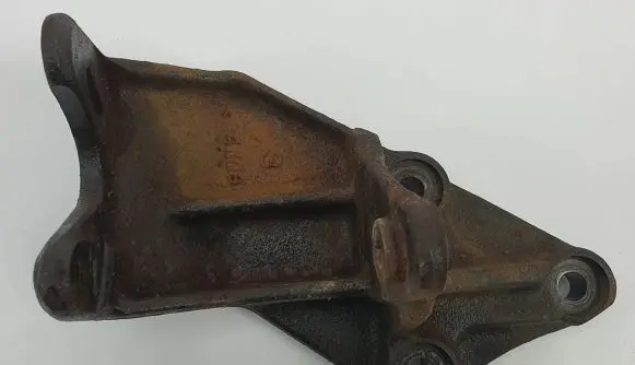 KIA Picanto Engine mounting bracket