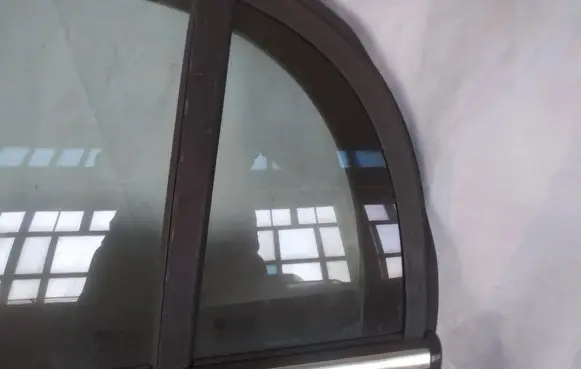 Opel Vectra C Rear vent window glass 