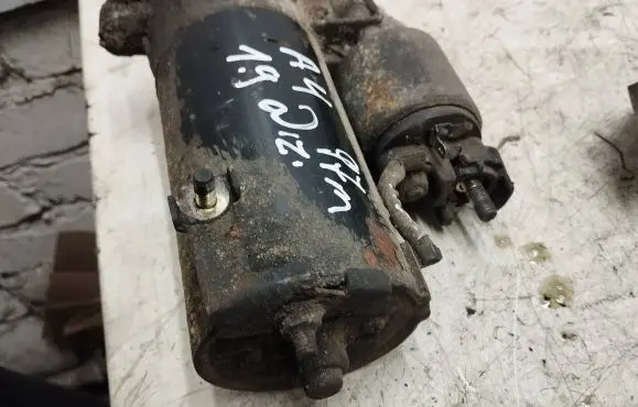 Audi A4 S4 B5 8D Starter motor