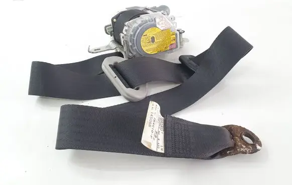 Subaru Forester SH Front seatbelt E40437088 7R4010P