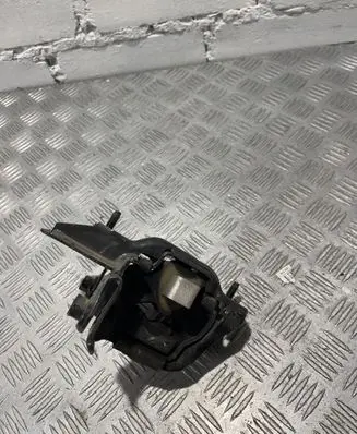 Volkswagen Polo V 6R Engine mount bracket 6Q0199555
