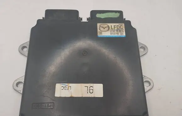 Mazda 3 II Engine control unit/module LFDC18881C E6T61671H2
