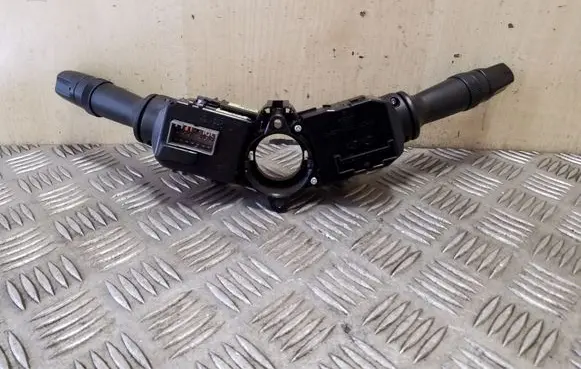 KIA Rio Wiper turn signal indicator stalk/switch 202008910