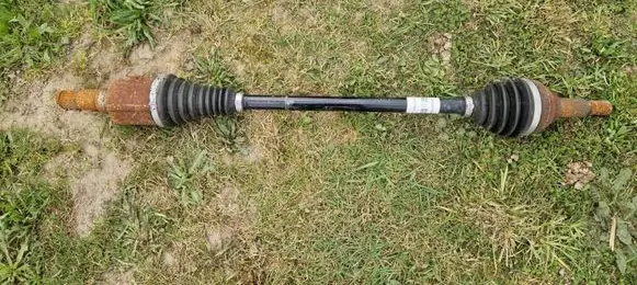 Tesla Model Y Front driveshaft P118811599A