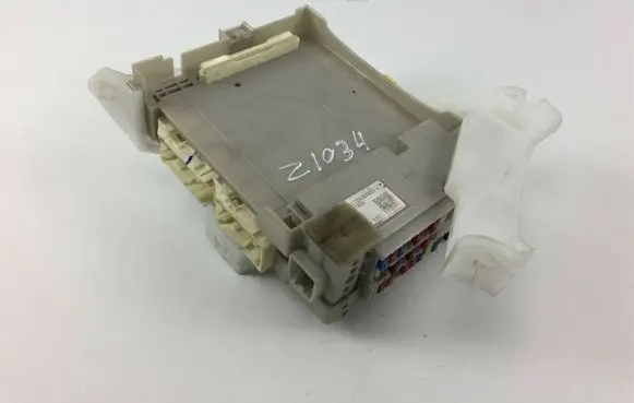 Toyota Prius (XW30) Other control units/modules 8273047450 Z1034