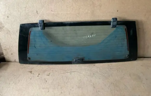 Nissan Terrano Rear windscreen/windshield window 