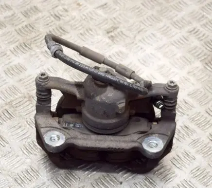 Skoda Octavia Mk3 (5E) Front brake caliper