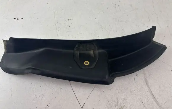Mercedes-Benz C W205 Rear/tail light trim molding A2056930533