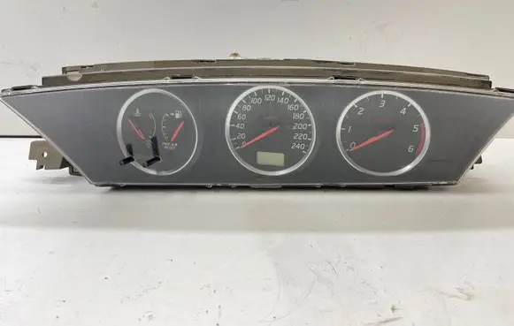 Nissan Primera Speedometer (instrument cluster) BV014 3Z17577