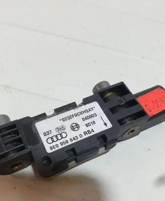 Audi A6 S6 C5 4B Airbag deployment crash/impact sensor 8E0959643D 040903 0232F0CXH0AY