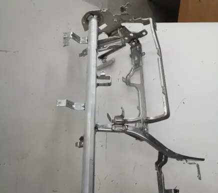 Chevrolet Camaro Dashboard cross member/frame bar 84026408