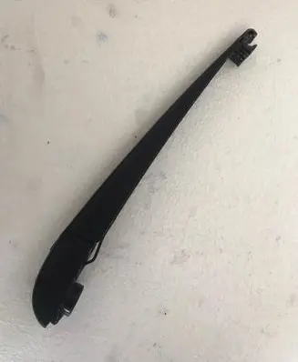Rear wiper blade arm