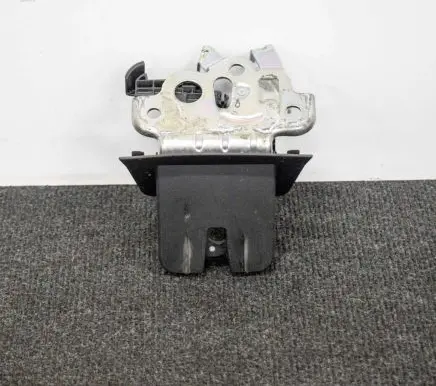 Audi Q3 8U Tailgate/trunk/boot lock/catch/latch 8R0827505A
