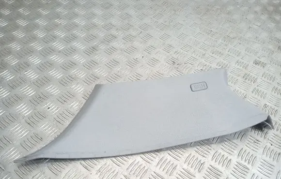 BMW 1 E81 E87 (D)pillar trim (top) 7072017