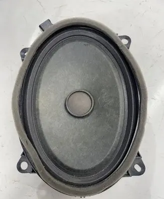 Subaru Outback (BS) Subwoofer speaker