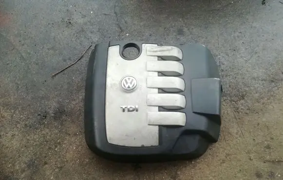 Volkswagen Touareg I Engine cover (trim) 070103926A