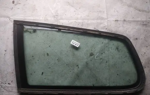 Volkswagen PASSAT B6 Rear side window as2