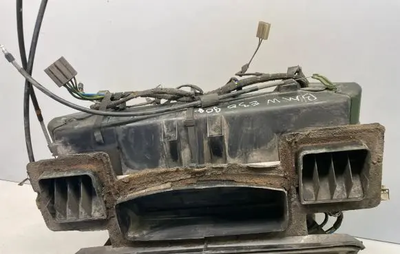 BMW 3 E30 Interior heater climate box assembly 9150212117