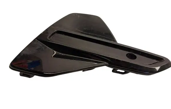 Volvo XC40 Front bumper lower grill 32347389