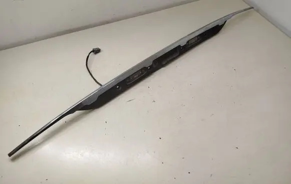 Volvo S80 Trunk door license plate light bar 31253060