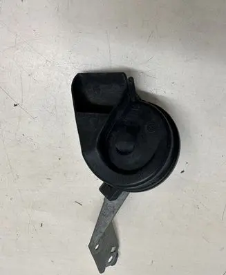 Volkswagen Touareg II Horn signal 7P6951221A 7P6951182C