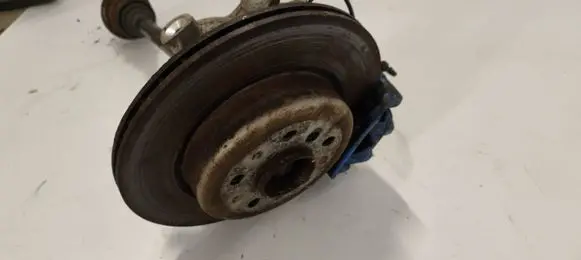 BMW 5 F10 F11 Rear wheel hub spindle/knuckle 32345699