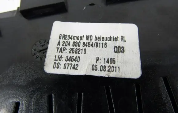 Mercedes-Benz C W204 Dash center air vent grill a2048308454