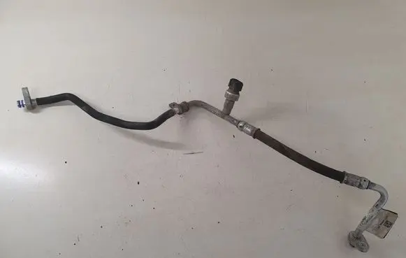Air conditioning (A/C) pipe/hose