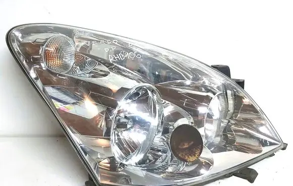 Toyota Corolla Verso AR10 Headlight/headlamp STANLEY3124