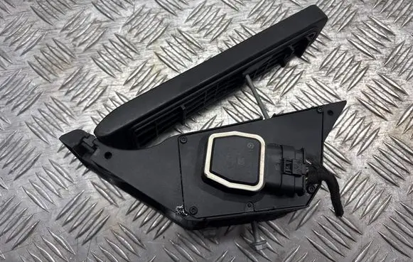 Mercedes-Benz E W212 Accelerator throttle pedal A2043000004