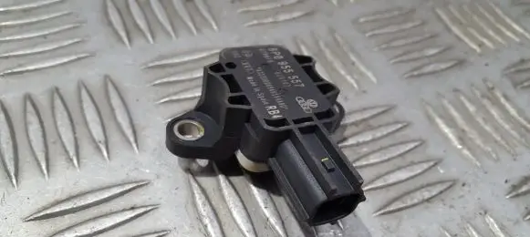 Audi A4 S4 B7 8E 8H Airbag deployment crash/impact sensor 8P0955557 020075020107