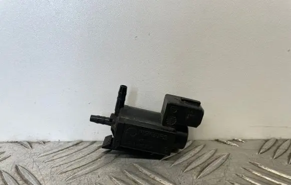 BMW 3 F30 F35 F31 Turbo solenoid valve 7810831