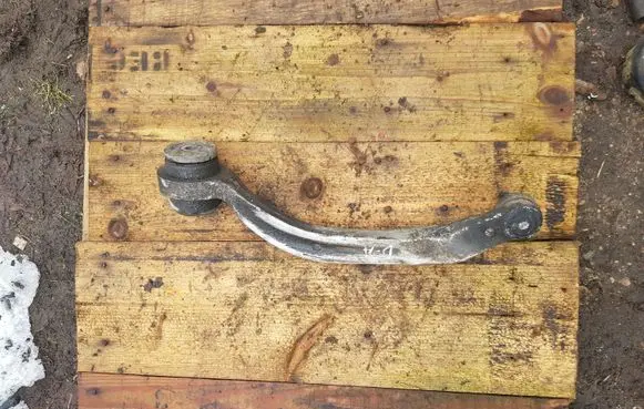 Audi A4 S4 B5 8D Front lower control arm/wishbone