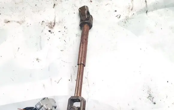 Volvo V50 Steering column universal joint