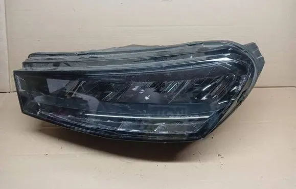 Skoda Fabia Mk4 (6VA) Headlight/headlamp 6VB941015 L449524
