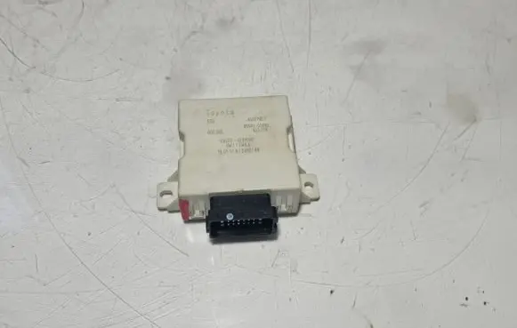 Toyota Avensis T250 Window wiper relay 8594005040