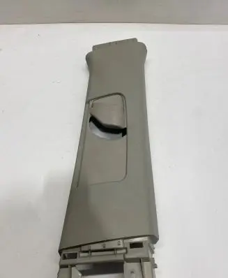 Toyota Prius+ (ZVW40) Seat belt trim 7313553030