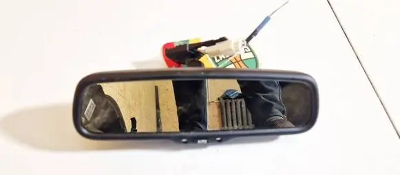 Toyota Auris 150 Rear view mirror (interior) e11026005