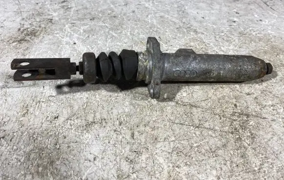 Audi 80 90 S2 B4 Clutch master cylinder 893721401b