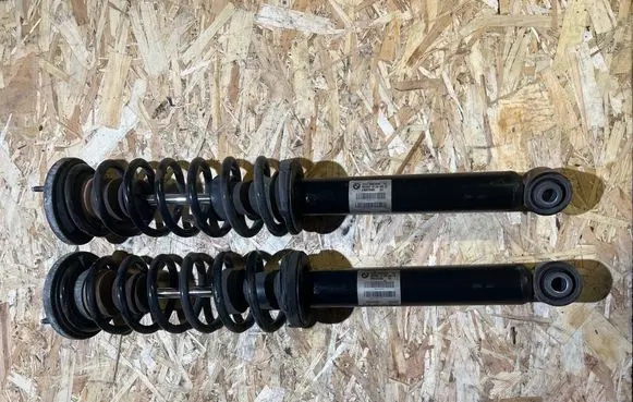 BMW 5 F10 F11 Rear shock absorber with coil spring 6863899 F10H564BL
