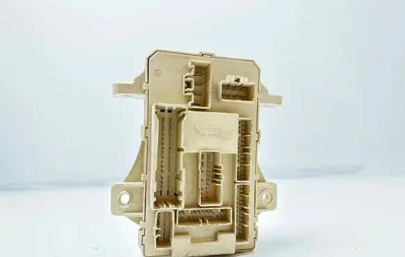 KIA Ceed Fuse box set 919502H500 919501H510 1008304014