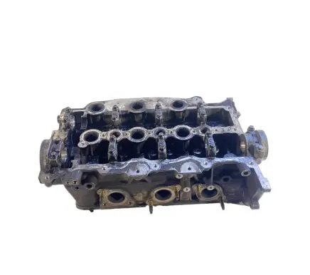 Land Rover Discovery 3 - LR3 Engine head 60155709 4R8Q6090AH 4R8Q6090
